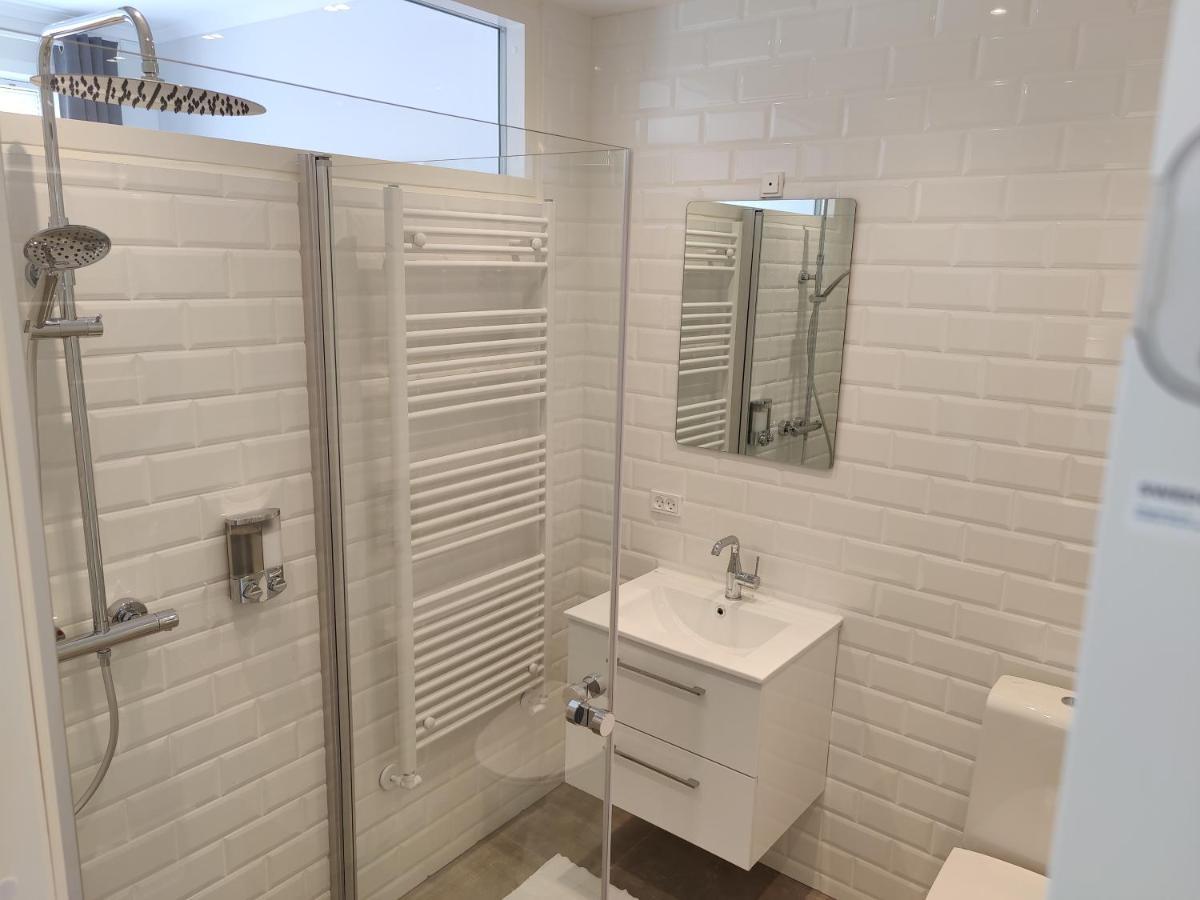 The Old Mill - By The Lake - 2 Bedroom Apartment Круса Екстер'єр фото